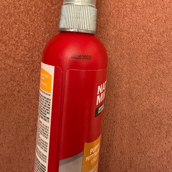 NATURE’S MIRACLE Advanced Platinum Puppy Potty Training Spray - Picture 3 of 4